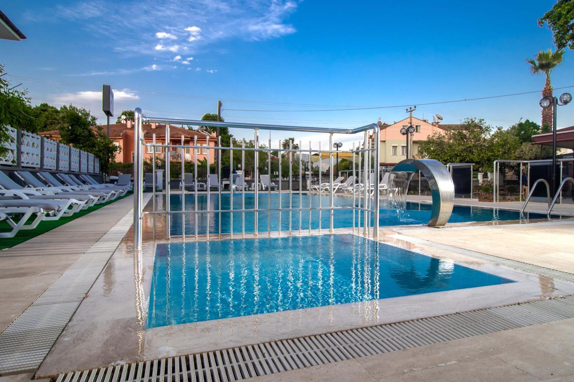 Sirin Baba Otel Fethiye Exterior photo
